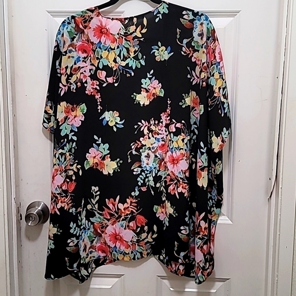 SOPRANO WOMEN'S FLORAL PRINT BEACH WRAP SHRUG KIMONO SIZE L - Picture 4 of 7